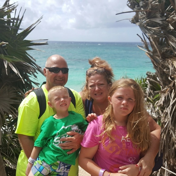 Meet your Posher, Brandi - Picture 4 of 6